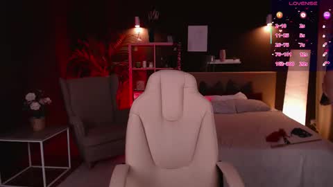 Snapshot of marine_vact chatting on 09.30.25 Marine  online show from 09.30.25