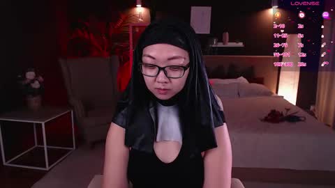 Snapshot of marine_vact chatting on 10.01.25 Marine  online show from 10.01.25