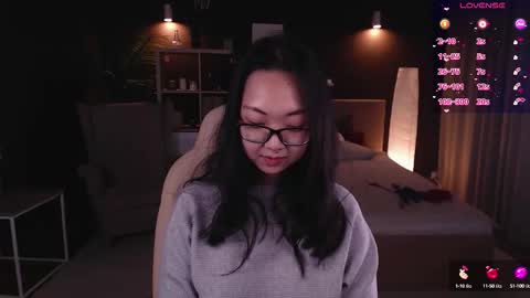 Snapshot of marine_vact chatting on 10.03.25 Marine  online show from 10.03.25