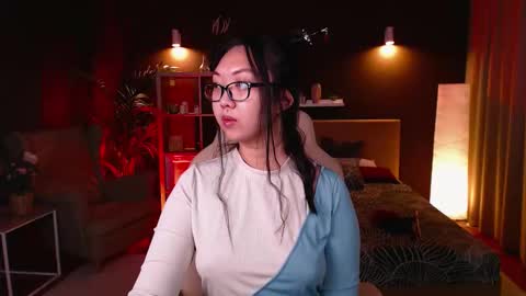 Snapshot of marine_vact chatting on 10.13.25 Marine  online show from 10.13.25