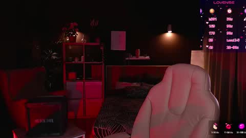 Snapshot of marine_vact chatting on 10.14.25 Marine  online show from 10.14.25