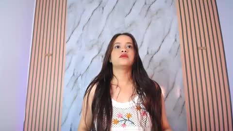 Snapshot of marinella16 chatting on 10.12.25 Marinella16 online show from 10.12.25