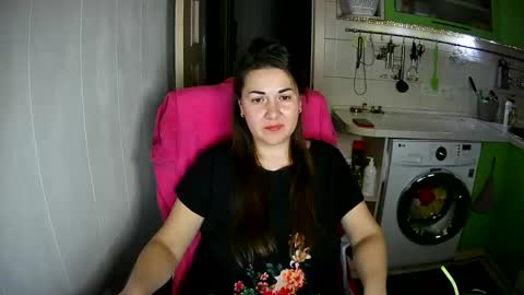 MarinettaQhot online show from 01.24.25