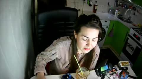 MarinettaQhot online show from 02.15.25