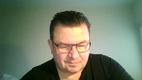 Snapshot of mariopolandsex chatting on 12.18.25 Sexi Mario online show from 12.18.25