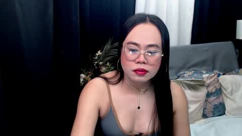 Snapshot of mariposa_911 chatting on 10.20.25 LEAH online show from 10.20.25
