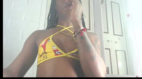 Snapshot of mariposahorny chatting on 12.30.24 Nathaly online show from 12.30.24