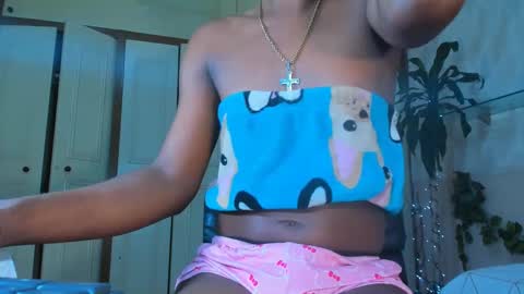 Snapshot of mariposahorny chatting on 02.19.25 Nathaly online show from 02.19.25