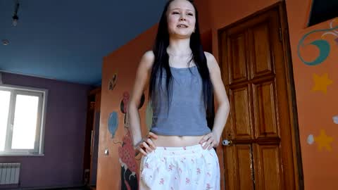 Snapshot of marismiler chatting on 04.07.26 Mari online show from 04.07.26