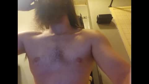 Snapshot of marius02385 chatting on 11.17.25 marius02385 online show from 11.17.25