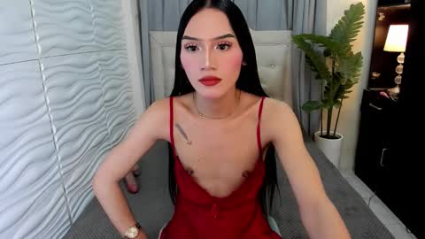 IM YOUR BABE GIRL LYCA online show from 10.14.25