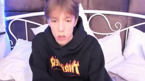 Snapshot of mark_branston chatting on 09.30.25 Mark online show from 09.30.25