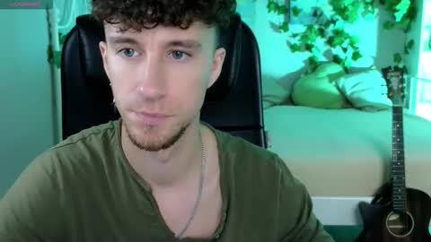 Snapshot of mark_caron chatting on 11.12.25 mark_caron online show from 11.12.25