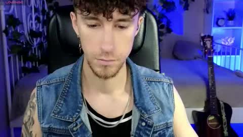 Snapshot of mark_caron chatting on 11.27.25 mark_caron online show from 11.27.25