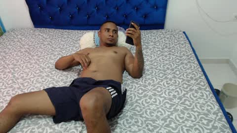 Snapshot of mark_castro chatting on 04.05.26 mark online show from 04.05.26