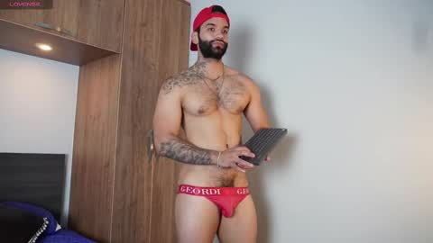 Mark online show from 09.08.25