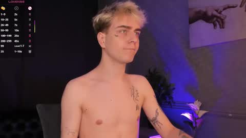 Snapshot of mark_ivory chatting on 02.09.26 Mark online show from 02.09.26