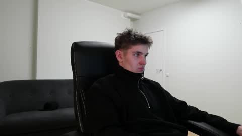 Snapshot of mark_karson chatting on 12.16.25 MARK KARSON online show from 12.16.25