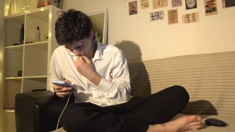 Mark online show from 11.03.25