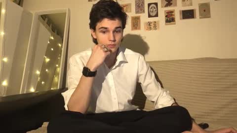 Mark online show from 11.05.25