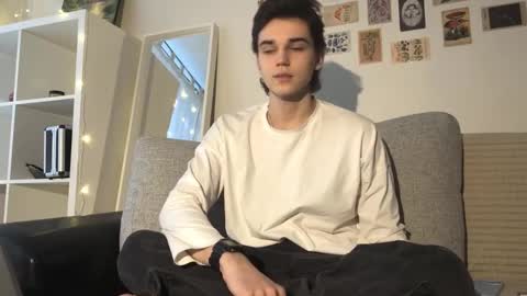 Mark online show from 11.12.25