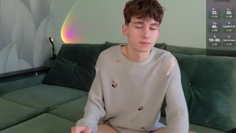 Snapshot of mark_safr chatting on 09.18.25 Mark online show from 09.18.25