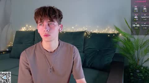 Snapshot of mark_safr chatting on 09.29.25 Mark online show from 09.29.25