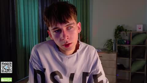 Snapshot of mark_safr chatting on 11.15.25 Mark online show from 11.15.25