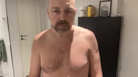 Snapshot of mark_the_mark chatting on 11.28.25 mark_the_mark online show from 11.28.25