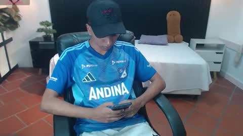 markbowie online show from 12.02.25