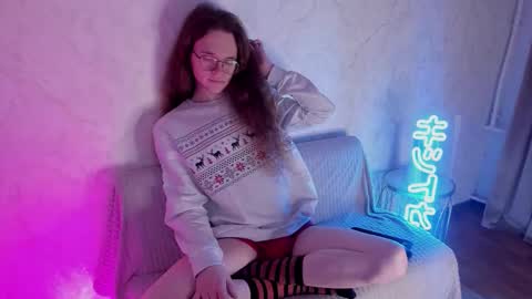 Snapshot of markglover chatting on 12.04.25 Mark online show from 12.04.25