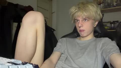 Snapshot of marksus_vasabi chatting on 07.12.26 Mark online show from 07.12.26