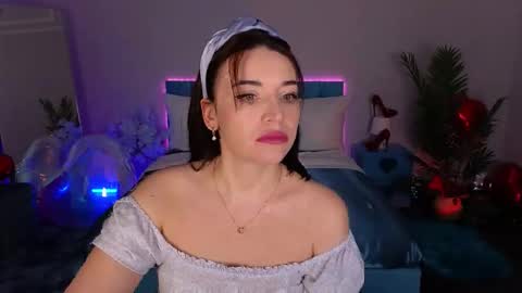 Snapshot of marladewis chatting on 02.15.26 MarlaDewis online show from 02.15.26