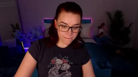 Snapshot of marladewis chatting on 02.22.26 MarlaDewis online show from 02.22.26