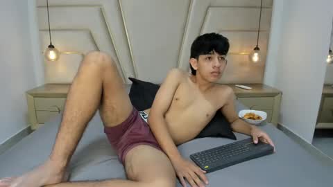 maroxcute online show from 10.30.25