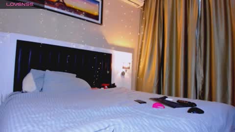 Mari online show from 12.15.25