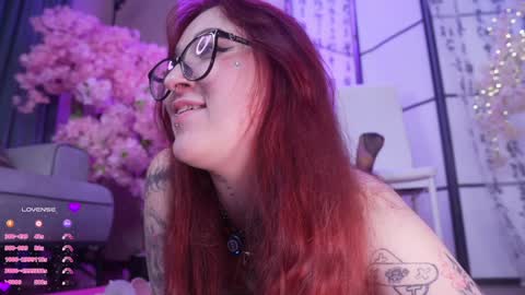 Snapshot of marry_cordy chatting on 10.03.25 Mary online show from 10.03.25