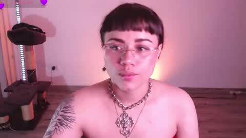 Snapshot of marsdoll chatting on 09.16.25 Marsdoll online show from 09.16.25