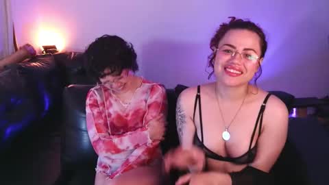 Snapshot of marsdoll chatting on 11.19.25 Marsdoll online show from 11.19.25