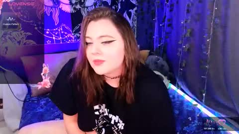 Snapshot of marshmallowbeauty_ chatting on 11.05.25 marshmallowbeauty_ online show from 11.05.25