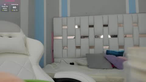 Snapshot of marsmith1 chatting on 11.12.25 Mar Smith online show from 11.12.25