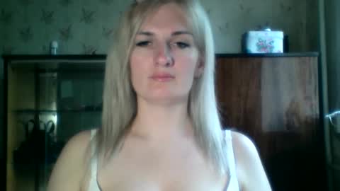 Snapshot of marta_haze chatting on 05.15.26 marta_haze online show from 05.15.26