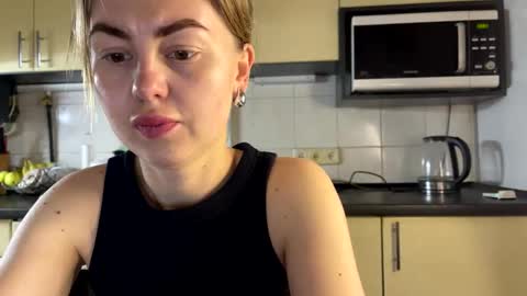 Snapshot of martaluna_ chatting on 05.19.26 Marta online show from 05.19.26