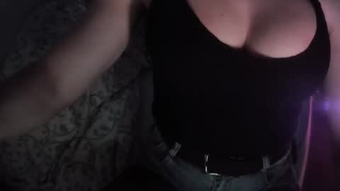 Snapshot of martamoontrans chatting on 12.30.24 martamoontrans online show from 12.30.24