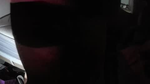 Snapshot of martamoontrans chatting on 10.09.25 martamoontrans online show from 10.09.25