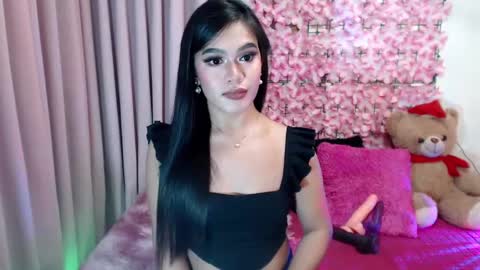 Snapshot of martha_fox chatting on 12.10.24 DONT FORGET TO FOLLOW ME AND GIVE ME A THUMBS UP GUYS- martha online show from 12.10.24