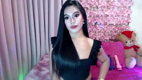 Snapshot of martha_fox chatting on 12.11.24 DONT FORGET TO FOLLOW ME AND GIVE ME A THUMBS UP GUYS- martha online show from 12.11.24