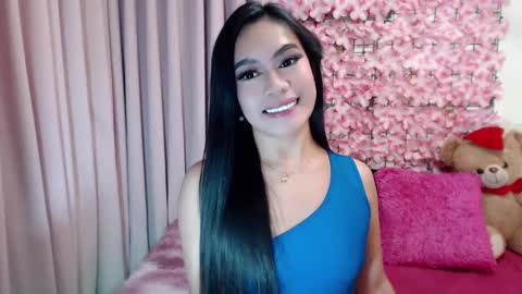 Snapshot of martha_fox chatting on 12.27.24 DONT FORGET TO FOLLOW ME AND GIVE ME A THUMBS UP GUYS- martha online show from 12.27.24