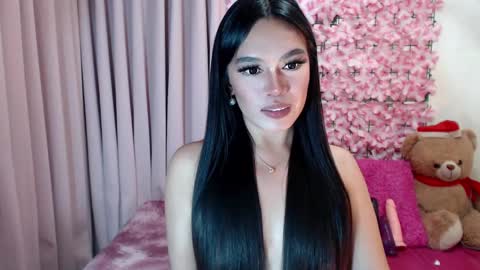 Snapshot of martha_fox chatting on 12.31.24 DONT FORGET TO FOLLOW ME AND GIVE ME A THUMBS UP GUYS- martha online show from 12.31.24