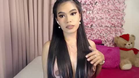 Snapshot of martha_fox chatting on 02.19.25 DONT FORGET TO FOLLOW ME AND GIVE ME A THUMBS UP GUYS- martha online show from 02.19.25